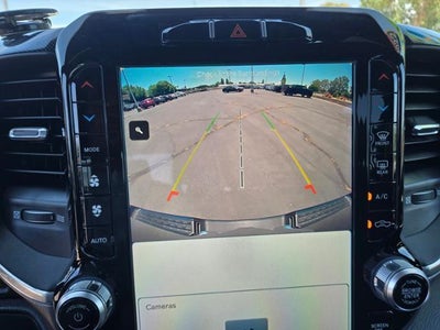 2022 RAM 1500 Laramie 4x4 Crew Cab 5'7" Box