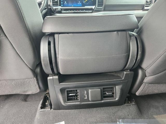 2025 Chevrolet Silverado 1500 Crew Cab Short Box 4-Wheel Drive LT 1LT