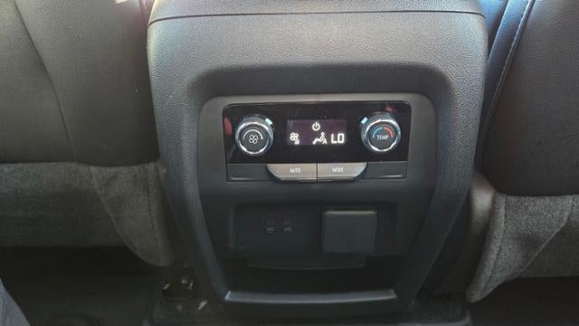 2026 Chevrolet Traverse LT w/2LT