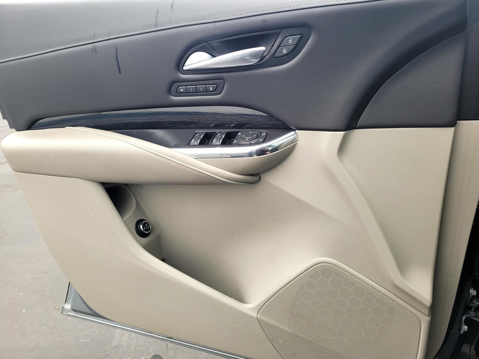 2023 Cadillac XT4 AWD 4dr Premium Luxury