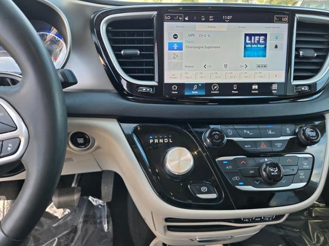 2023 Chrysler Pacifica Touring L FWD