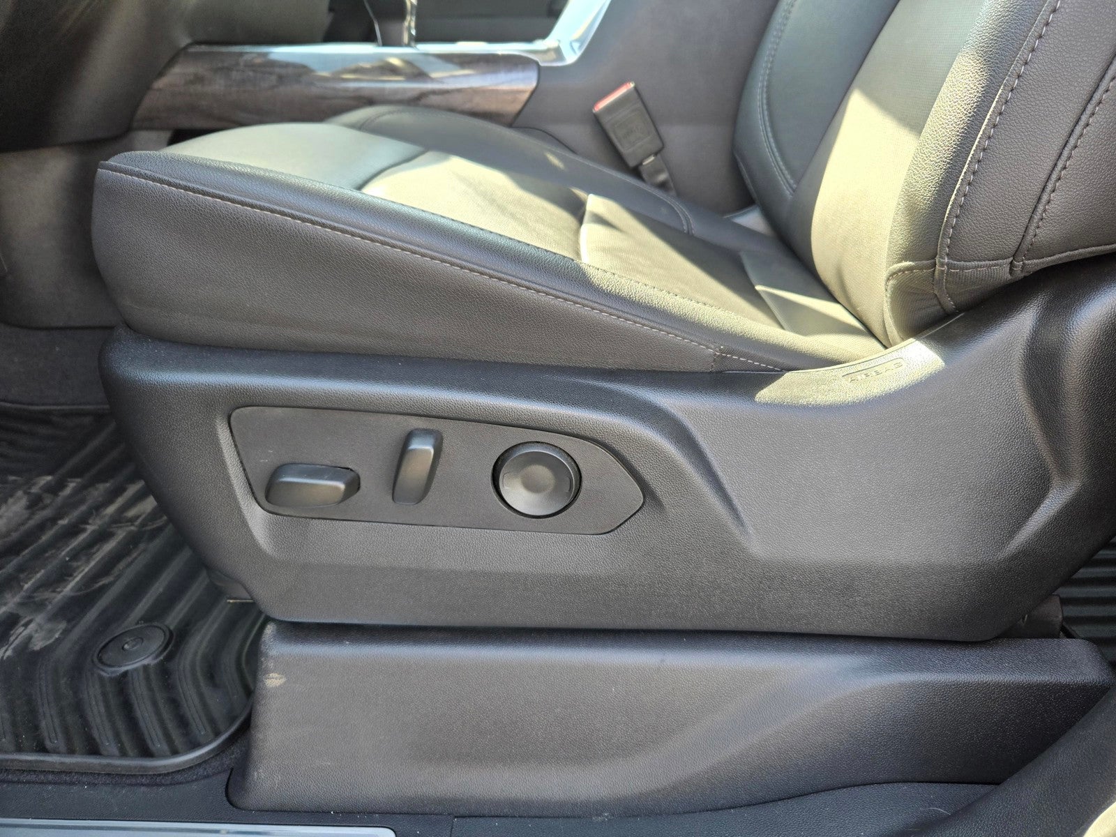 2025 Chevrolet Silverado 1500 Crew Cab Short Box 4-Wheel Drive LTZ