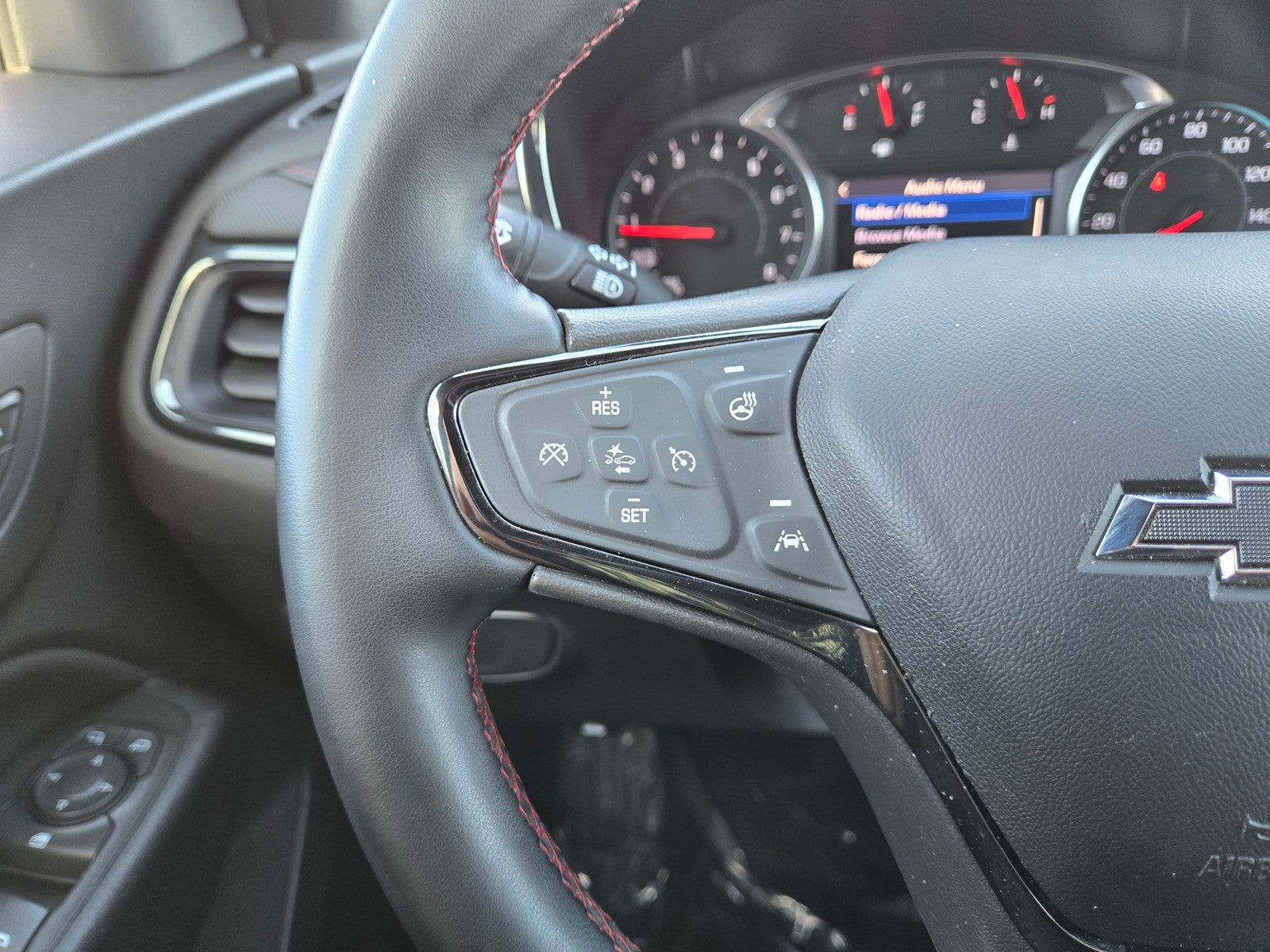 2023 Chevrolet Equinox AWD 4dr RS