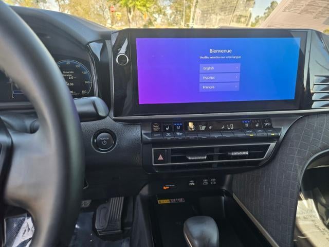 2025 Toyota Camry XLE (SE)