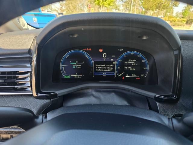 2025 Toyota Camry XLE (SE)