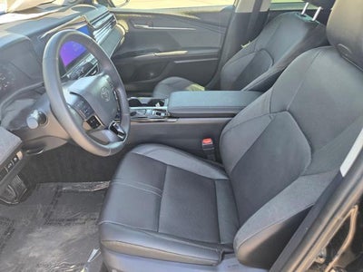 2025 Toyota Camry XLE (SE)