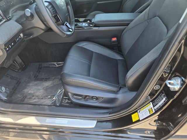 2025 Toyota Camry XLE (SE)