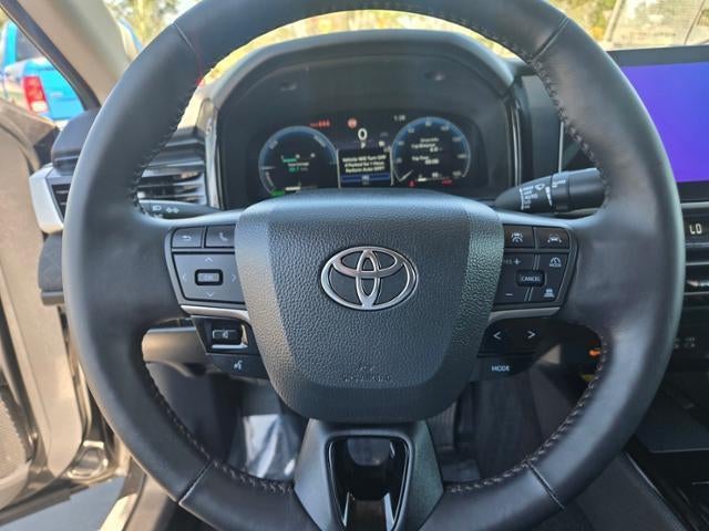2025 Toyota Camry XLE (SE)