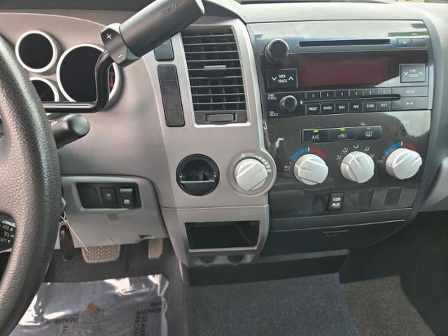 2013 Toyota Tundra 2WD Truck 2WD CrewMax Short Bed 5.7L (Natl)